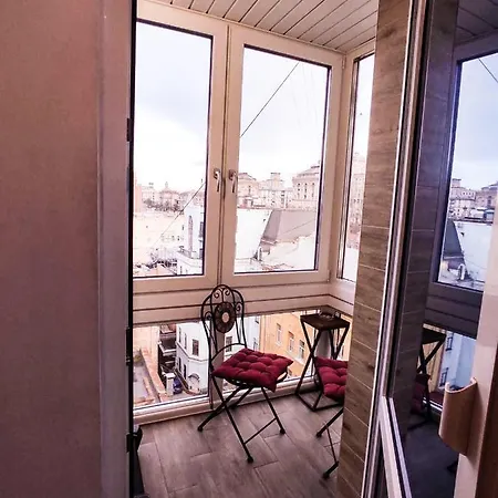 Apartment Sauna, Big Jacuzzi , Khreshchatyk